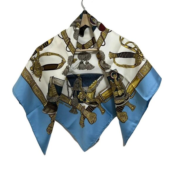 HERMES Carre 90 - Light Blue Cream Multi Scarf  153-041725 - Picture 1 of 6